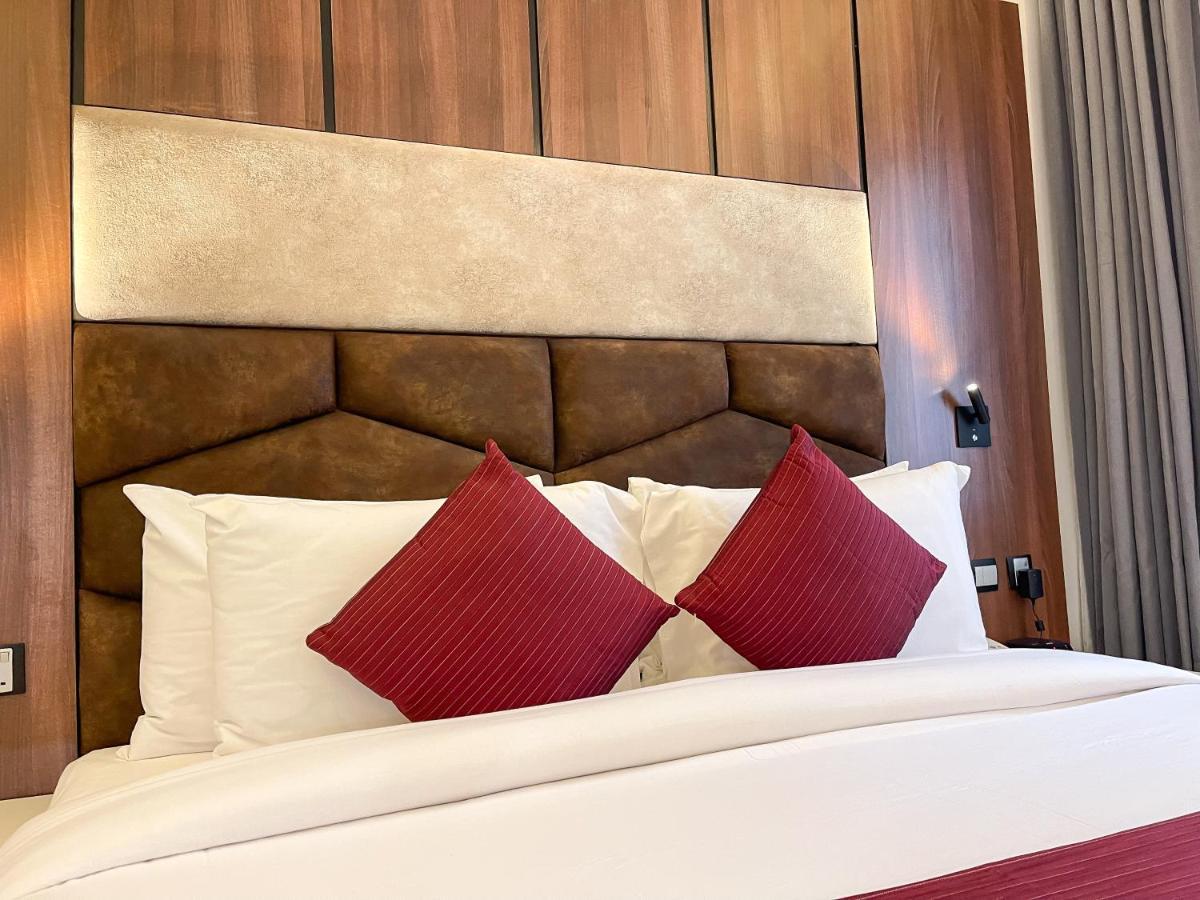 Omedel Luxury Hotel Enugu Exterior photo