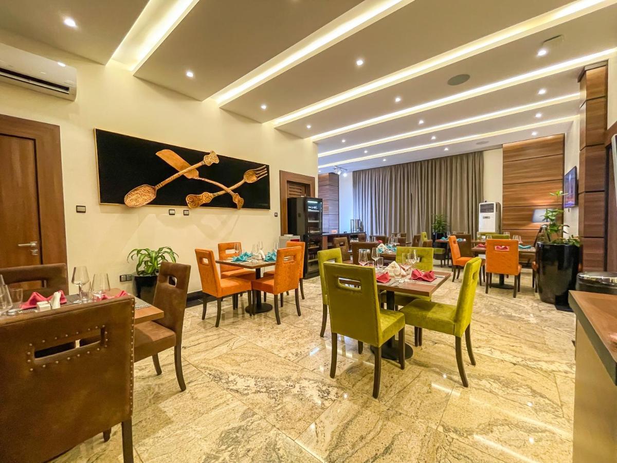 Omedel Luxury Hotel Enugu Exterior photo