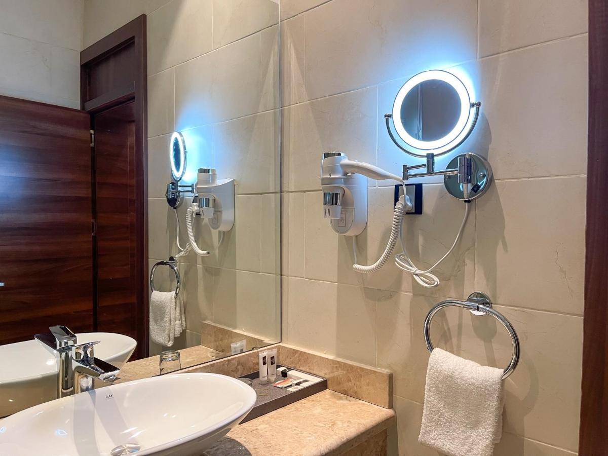 Omedel Luxury Hotel Enugu Exterior photo